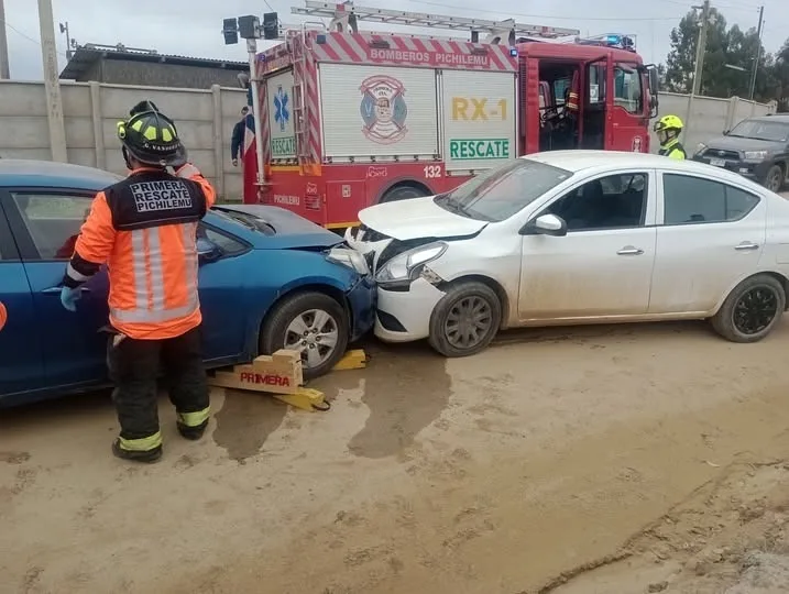 Colision Entre Dos Vehiculos Deja Tres Personas Lesionadas En Pichilemu