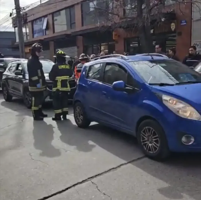 Colision Multiple Involucro A Cuatro Vehiculos En Curico Y Movilizo A Equipos De Emergencia 1