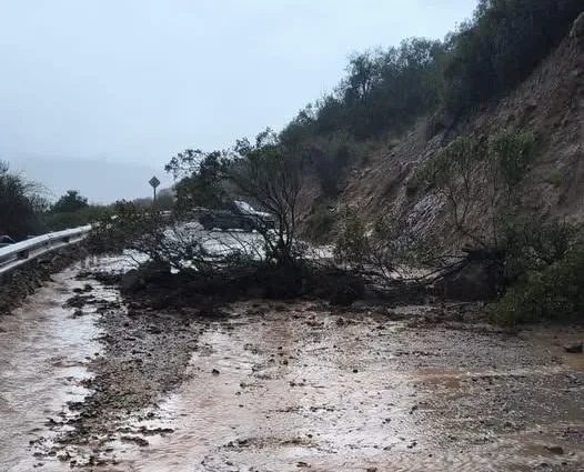 Derrumbe Obliga A Suspender El Transito En La Ruta I 45 Hacia El Sector La Rufina