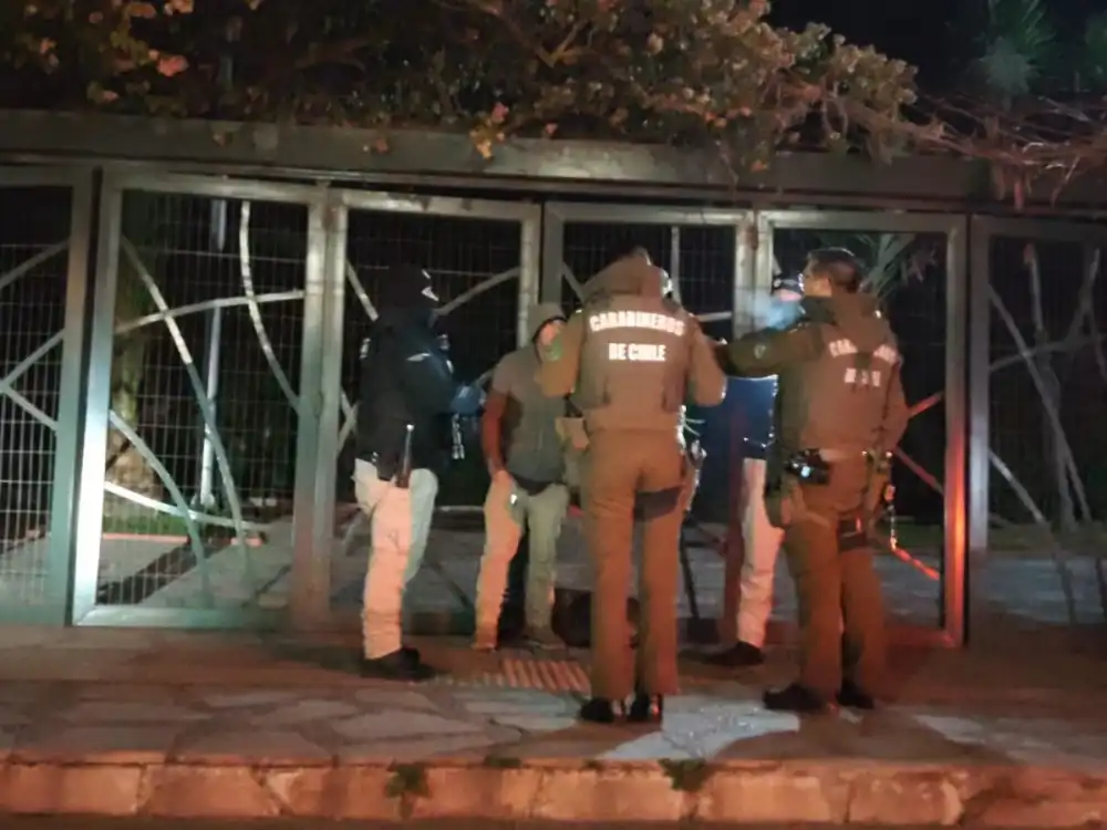 Detenido Tras Amenazar De Muerte A Funcionarios Durante Procedimiento En El Centro De Curico