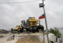 Grua Vuelca Durante Retiro Preventivo De Embarcaciones En Constitucion Accidente Dejo Solo Danos Materiales
