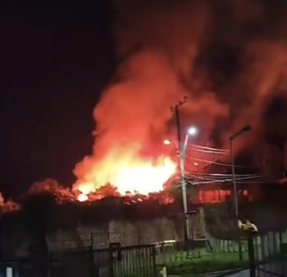 Incendio Destruye Por Completo Sede Del Adulto Mayor En Constitucion