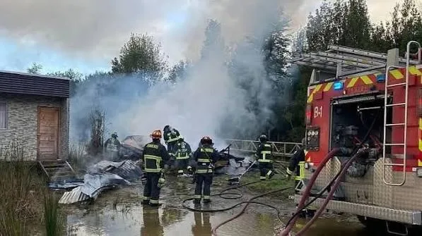 Incendio Estructural Destruye Vivienda En El Sector El Colorado De San Clemente