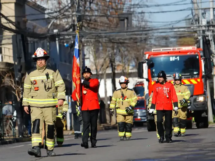 Mas De 400 Voluntarios Participaron En El Desfile Provincial De Bomberos Realizado En Curico 2