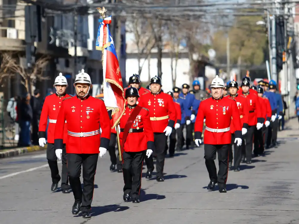Mas De 400 Voluntarios Participaron En El Desfile Provincial De Bomberos Realizado En Curico
