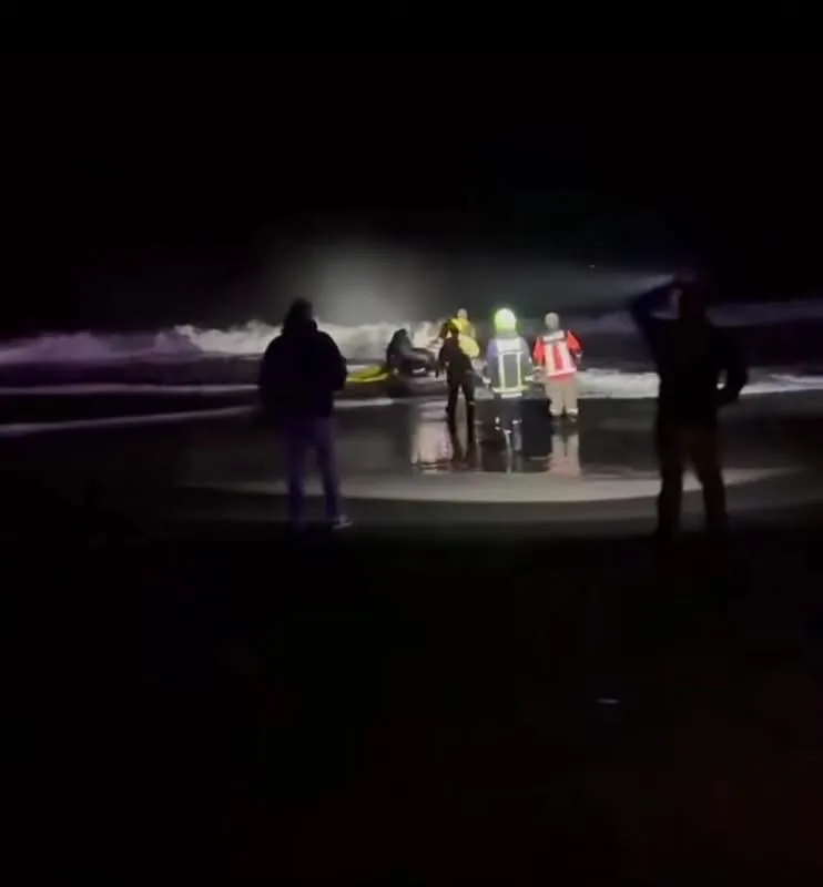 Milagroso Rescate En Cahuil Dos Mujeres Fueron Salvadas Tras Ser Arrastradas Por El Mar