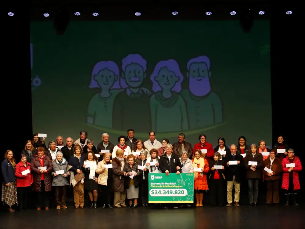 Municipio De Curico Fortalece A Mas De 300 Organizaciones Comunitarias Con Historica Entrega De Subvenciones