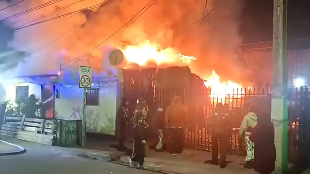 Nuevo Incendio Afecto Una Vivienda En Calle Obispo Chavez De Curico Es El Segundo En Menos De Un Mes 1