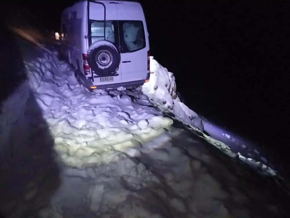 Rescatan A Tres Personas Que Quedaron Aisladas En El Sector Laguna El Planchon De Romeral 2