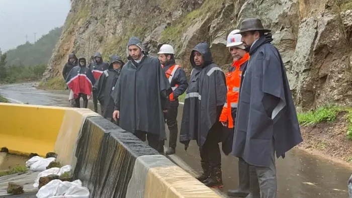 Ruta I 400 Permanece Interrumpida Autoridades Inspeccionan Socavon En Lo Moscoso Y Anuncian Acciones Para Su Solucion 1 Ruta I 400 Permanece Interrumpida Autoridades Inspeccionan Socavon En Lo Moscoso Y Anuncian Acciones Para Su Solucion 1