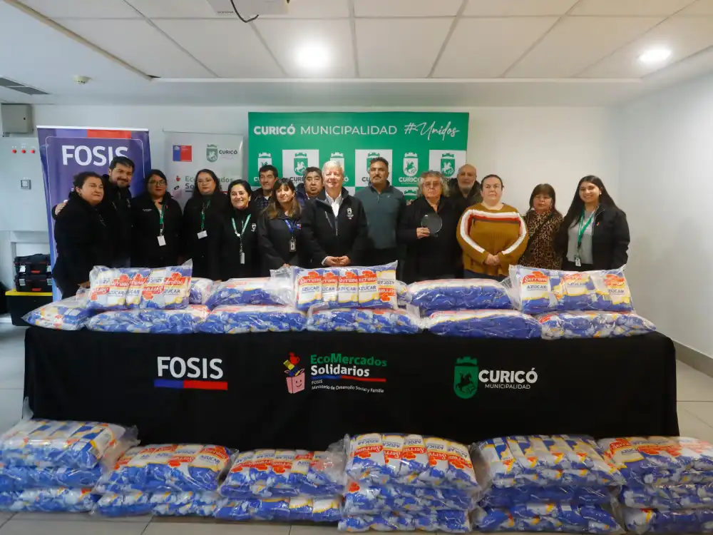 Sindicato De Comerciantes Ambulantes Dona 600 Kilos De Azucar Para Apoyar A Familias Vulnerables De Curico