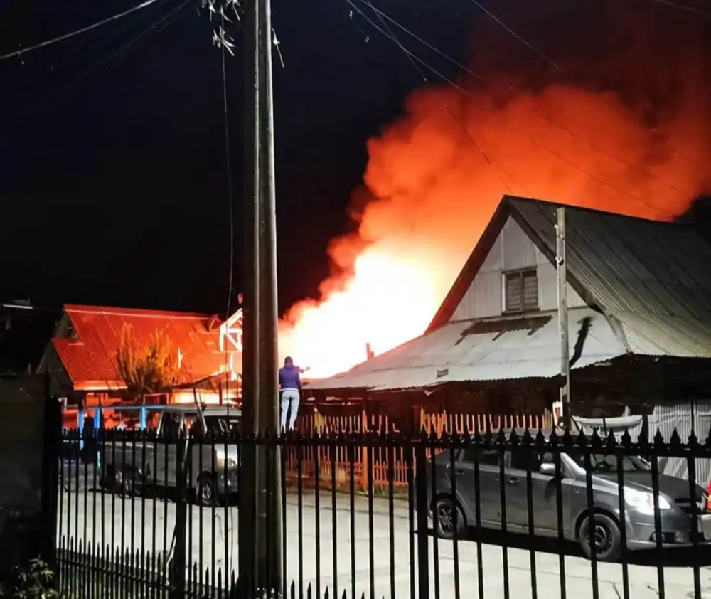 Vivienda Resulto Destruida Por Incendio Durante La Madrugada En El Sector Corral De Piedras De Sagrada Familia