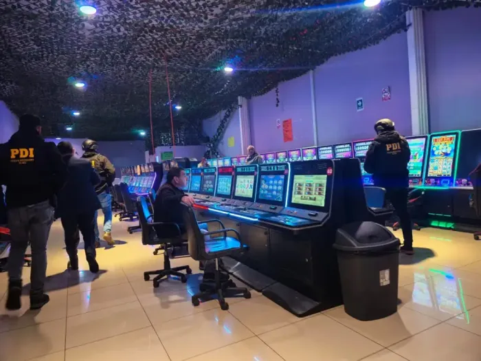 Clausuran Dos Locales De Apuestas Ilegales En Curico Tras Investigacion De La Pdi Clausuran Dos Locales De Apuestas Ilegales En Curico Tras Investigacion De La Pdi