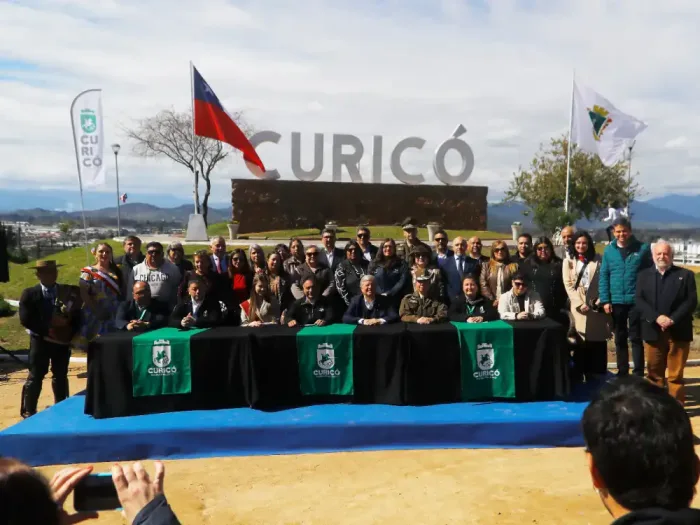 Curico Presenta Programacion De Fiestas Patrias Con Desfiles Fondas Y Actividades Durante Septiembre