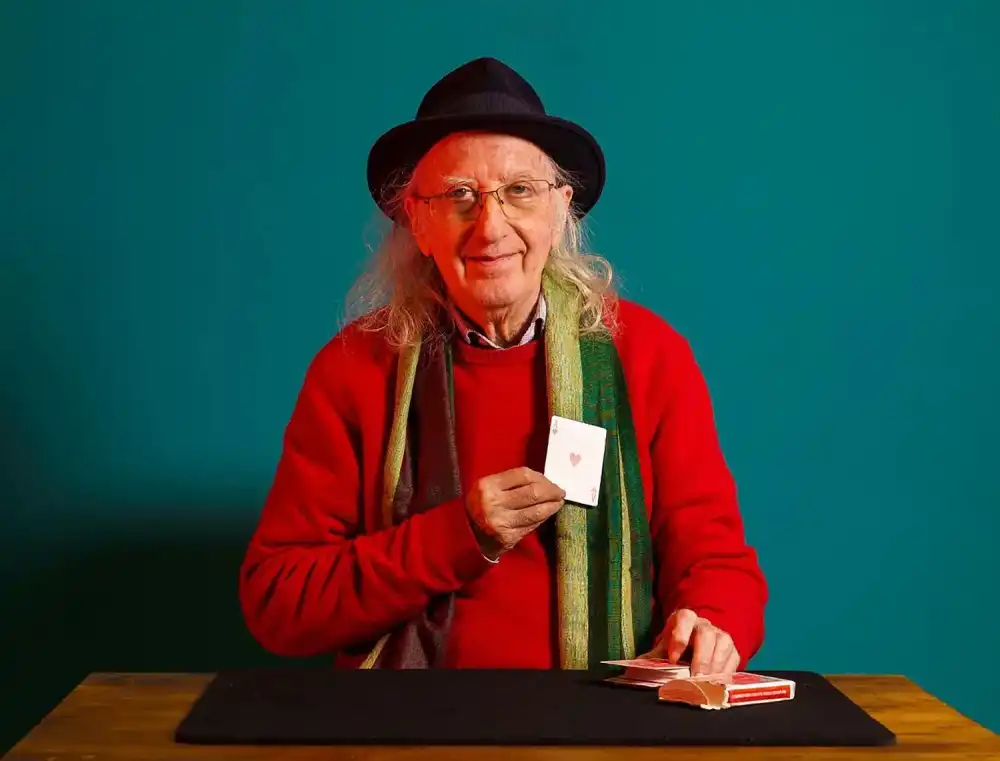 Muere A Los 83 Anos Juan Tamariz Referente Mundial De La Magia Y Recordado Rostro De La Television Chilena