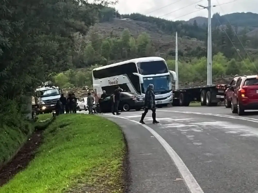 Accidente De Transito En La Ruta M 50 Deja Una Persona Fallecida Y Dos Lesionadas