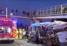 Accidente entre camión y minibús deja a 25 pasajeros lesionados en la Ruta 5 Sur en Teno Accidente Entre Camion Y Minibus Deja A 25 Pasajeros Lesionados En La Ruta 5 Sur En Teno