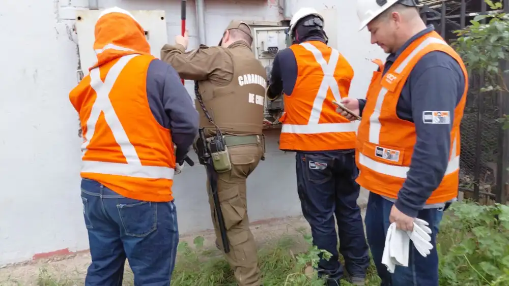 Cge Desconecta 97 Servicios Electricos Por Millonaria Deuda En Villa Las Americas De Talca