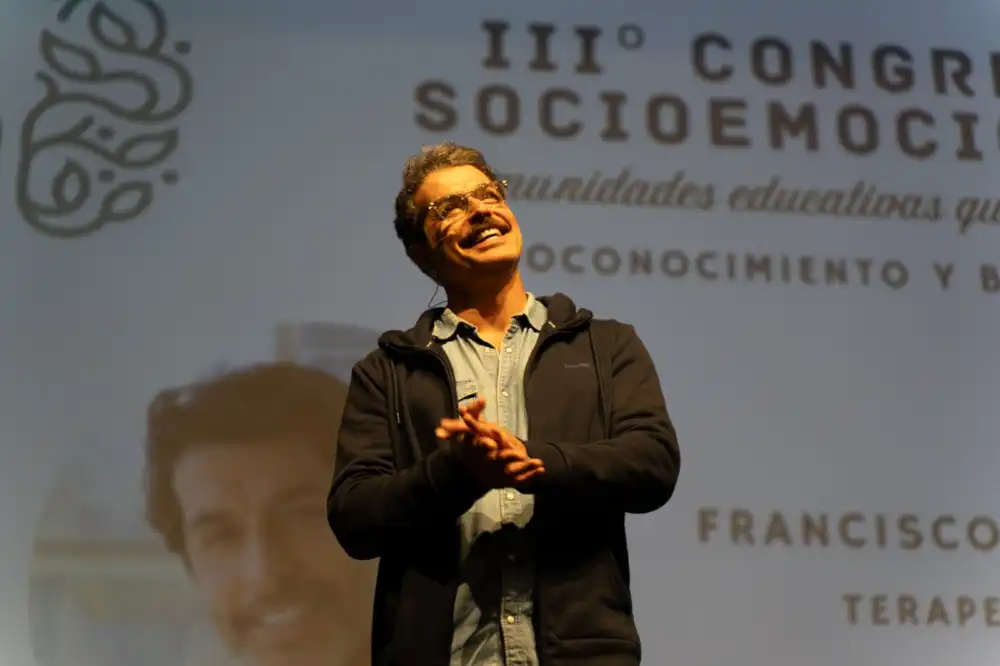 Comunidades Educativas De Curico Abordaron El Bienestar Y La Convivencia En Congreso Socioemocional