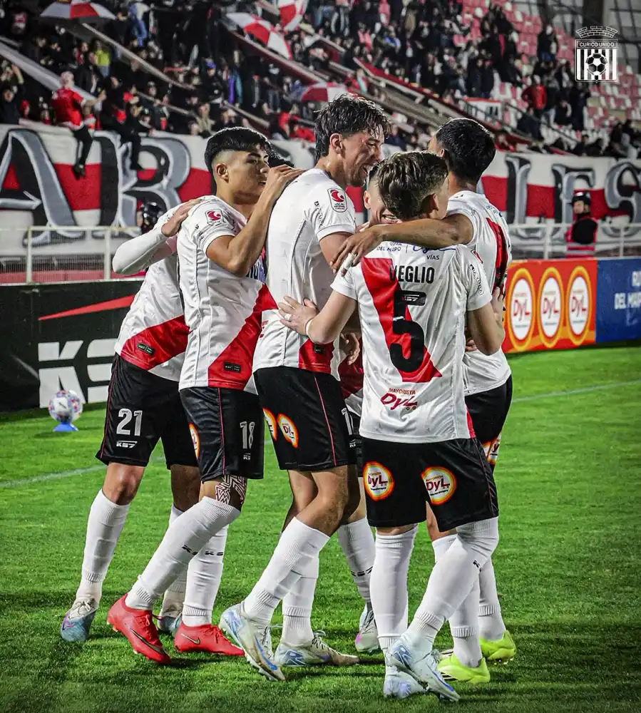Curico Unido Se Impone Ante Union Espanola En La Granja Y Toma Aire En La Liga De Ascenso 1