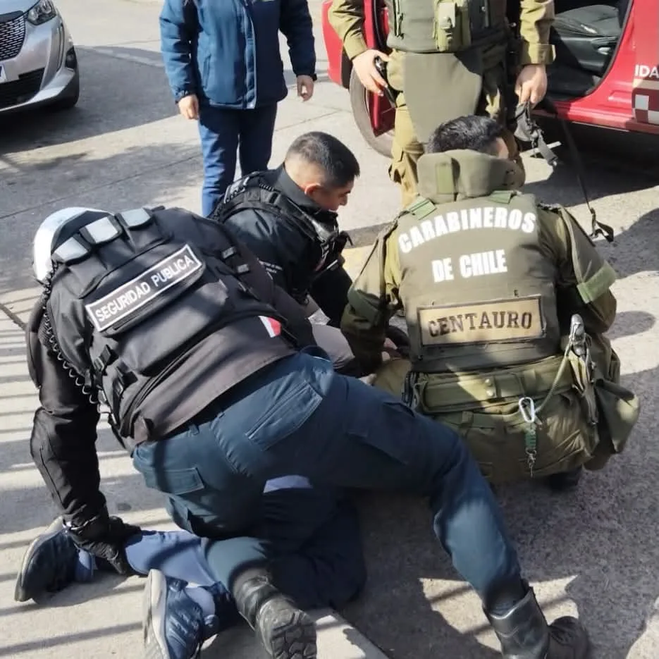 Detienen A Sujeto Acusado De Lanzar Piedras Contra Vehiculos En Las Inmediaciones Del Estadio La Granja De Curico