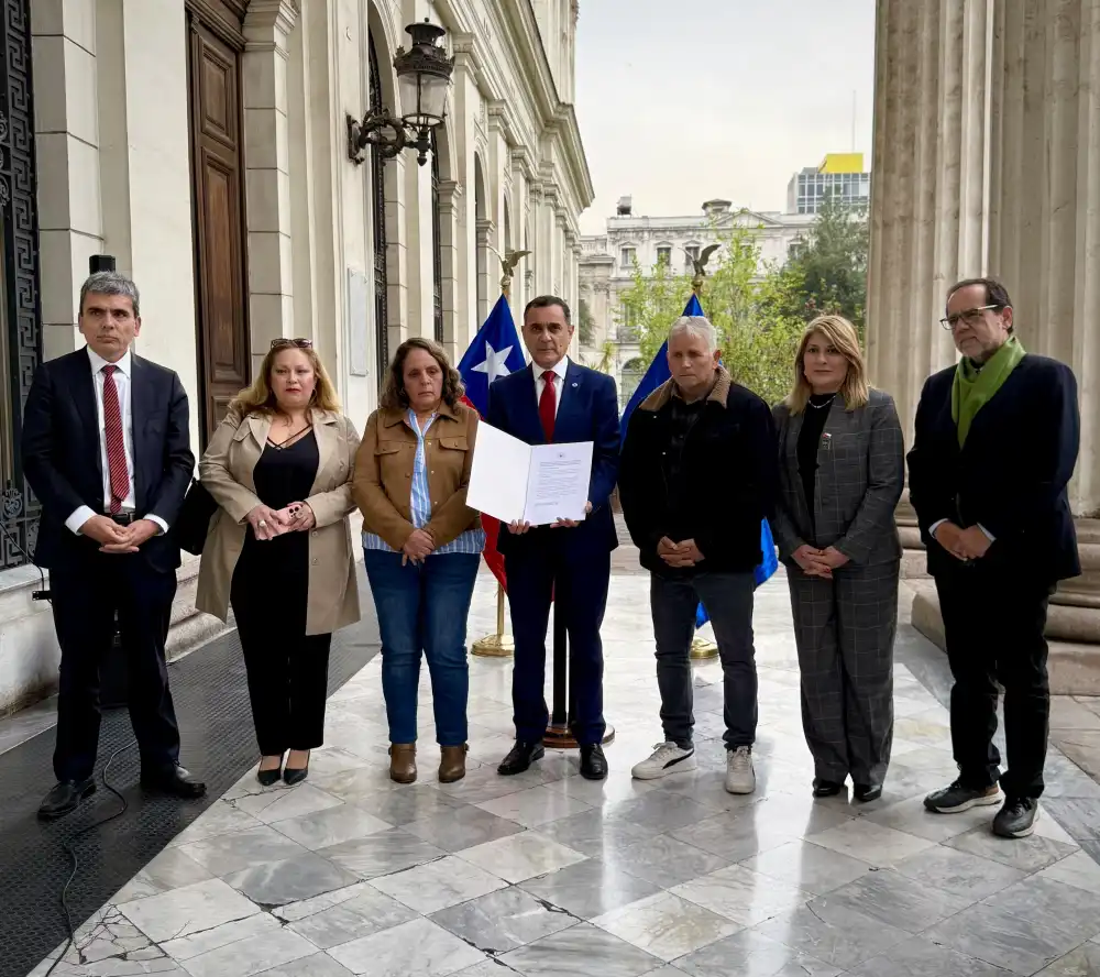 Diputado Javier Munoz Presenta Ley Mariana Para Declarar Imprescriptibles Homicidio Femicidio Y Parricidio