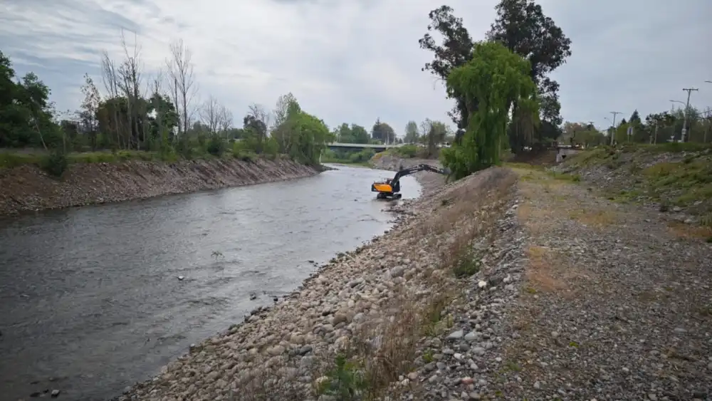 Obras Preventivas Avanzan En El Estero Guaiquillo Para Reforzar Seguridad En Parque Zapallar
