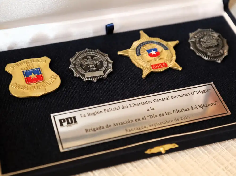 Pdi Ohiggins Entrega Saludo Protocolar Al Ejercito Por Aniversario De Las Glorias Del Ejercito