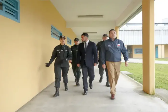 Allanamientos En Carceles Del Maule Dejan 65 Armas Cortopunzantes Y Otros Elementos Prohibidos Incautados 1