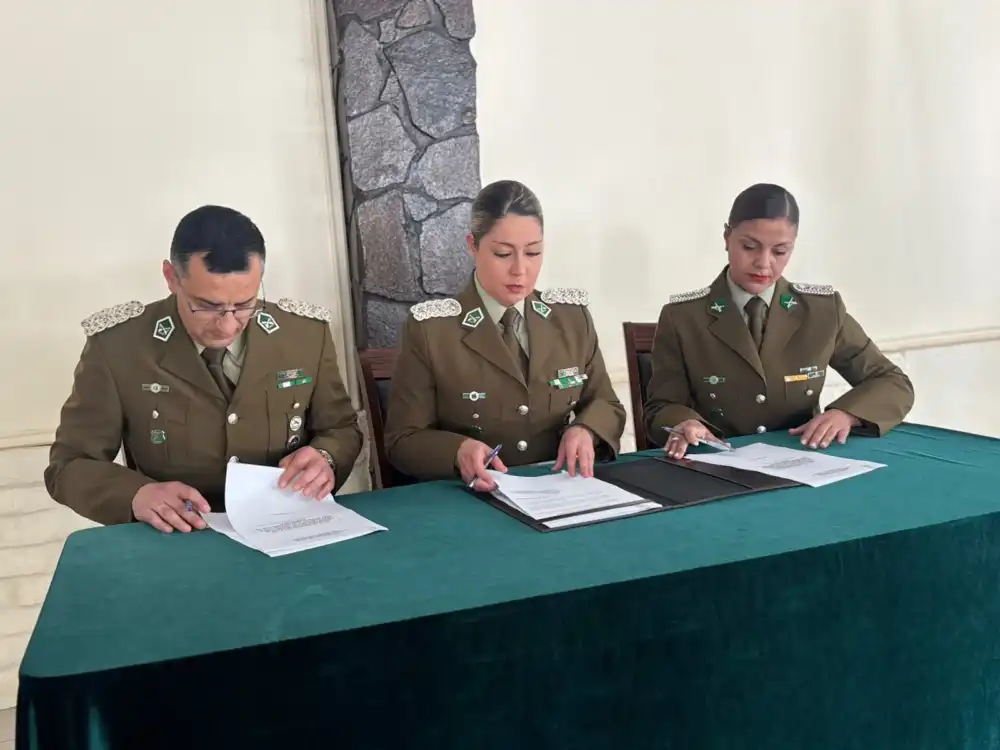 Cambio De Mando En Carabineros De Curico Mayor Juan Diaz Deja La Primera Comisaria Para Asumir Nuevo Cargo