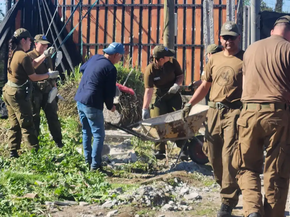 Carabineros Refuerza Seguridad Y Colabora En Retiro De Escombros Tras Emergencia En Requinoa