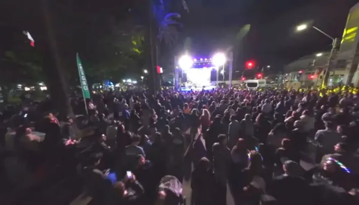Curico Celebro Su Aniversario 283 Con Masivo Show Musical En La Plaza De Armas 2