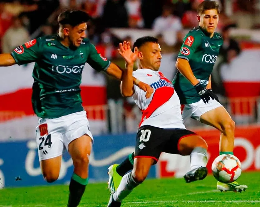 Curico Unido Cerro Su Participacion En La Primera B Con Contundente Goleada Ante Deportes Temuco