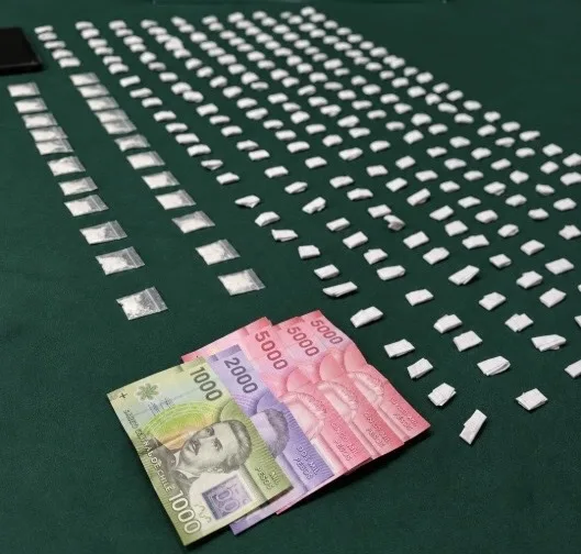 Dos Detenidos Tras Procedimiento De Carabineros En Linares Incautaron Mas De 200 Envoltorios Con Droga