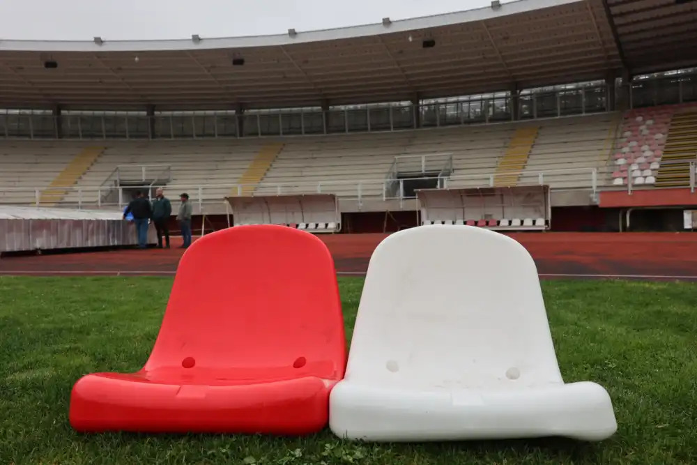 Estadio La Granja De Curico Incorporara Cerca De 3 700 Nuevas Butacas En Sus Graderias