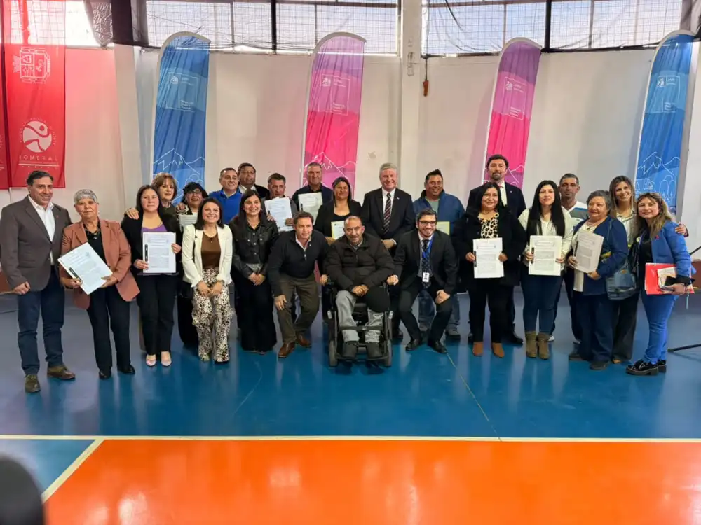 Familias Del Conjunto Dona Paula Recibieron Las Escrituras De Sus Viviendas En Romeral