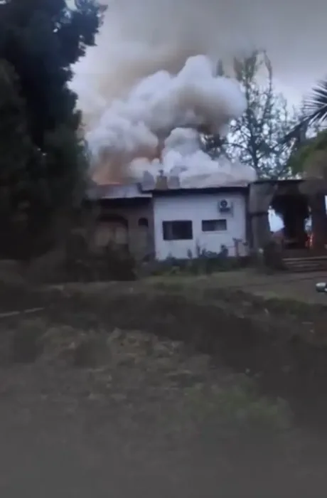 Incendio Destruyo Vivienda Y Movilizo A Todas Las Companias De Bomberos De Teno Incendio Destruyo Vivienda Y Movilizo A Todas Las Companias De Bomberos De Teno