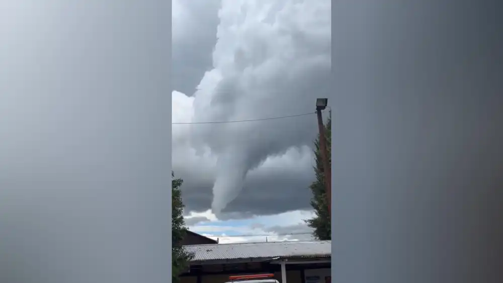 Tornado Provoco Danos En Viviendas Y Dejo Familias Damnificadas En La Region Del Maule