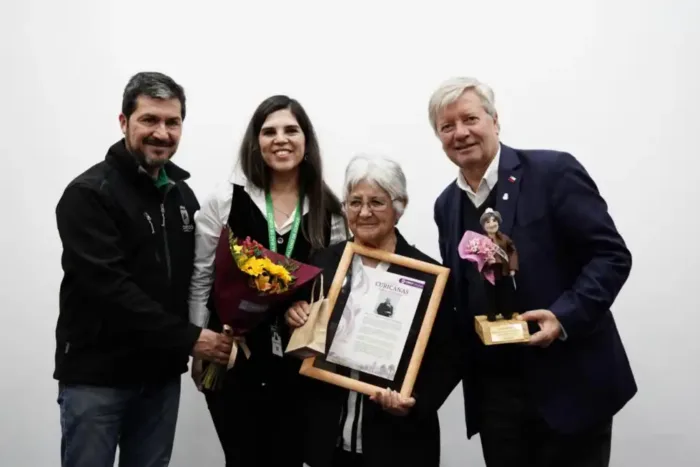 Tres Mujeres Fueron Reconocidas En La Quinta Version De Curicanas Valor E Inspiracion 2