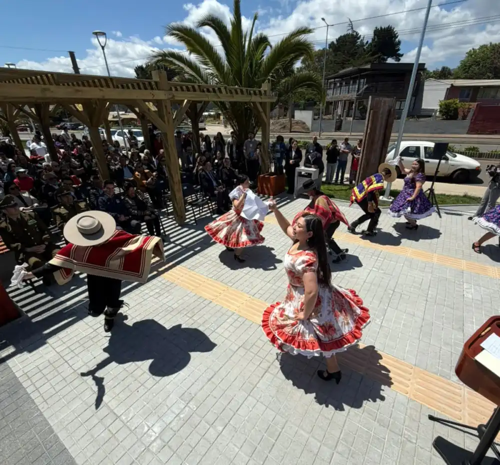 Vecinos De Pelluhue Reciben Renovada Plaza Teniente Merino Tras Obras De Mejoramiento